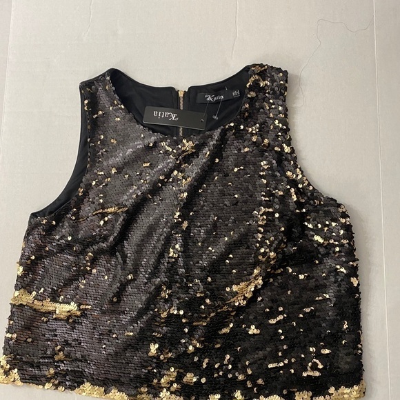 NWT Katie gold/black mermaid sequence top. - Picture 3 of 8